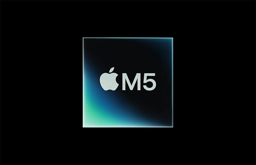 عدة نوافذ تطبيقات معروضة في بيئة، منها تطبيق البريد وتطبيق عالم الصور وشاشة Mac الافتراضية