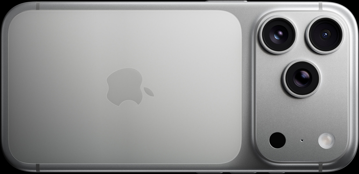 جهاز iPhone 17 Pro، لون فضي، الجزء الخلفي الخارجي، نظام كاميرات Pro، 3 عدسات، ميكروفون، فلاش