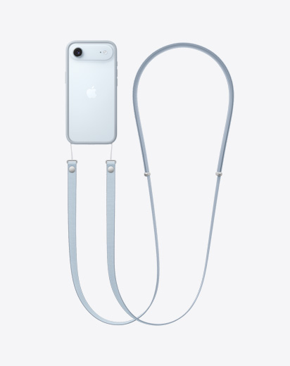 جهاز iPhone Air، الجزء الخلفي الخارجي، مثبت عليه إطار حماية بلون رمادي فاتح متصل بحزام الكتف